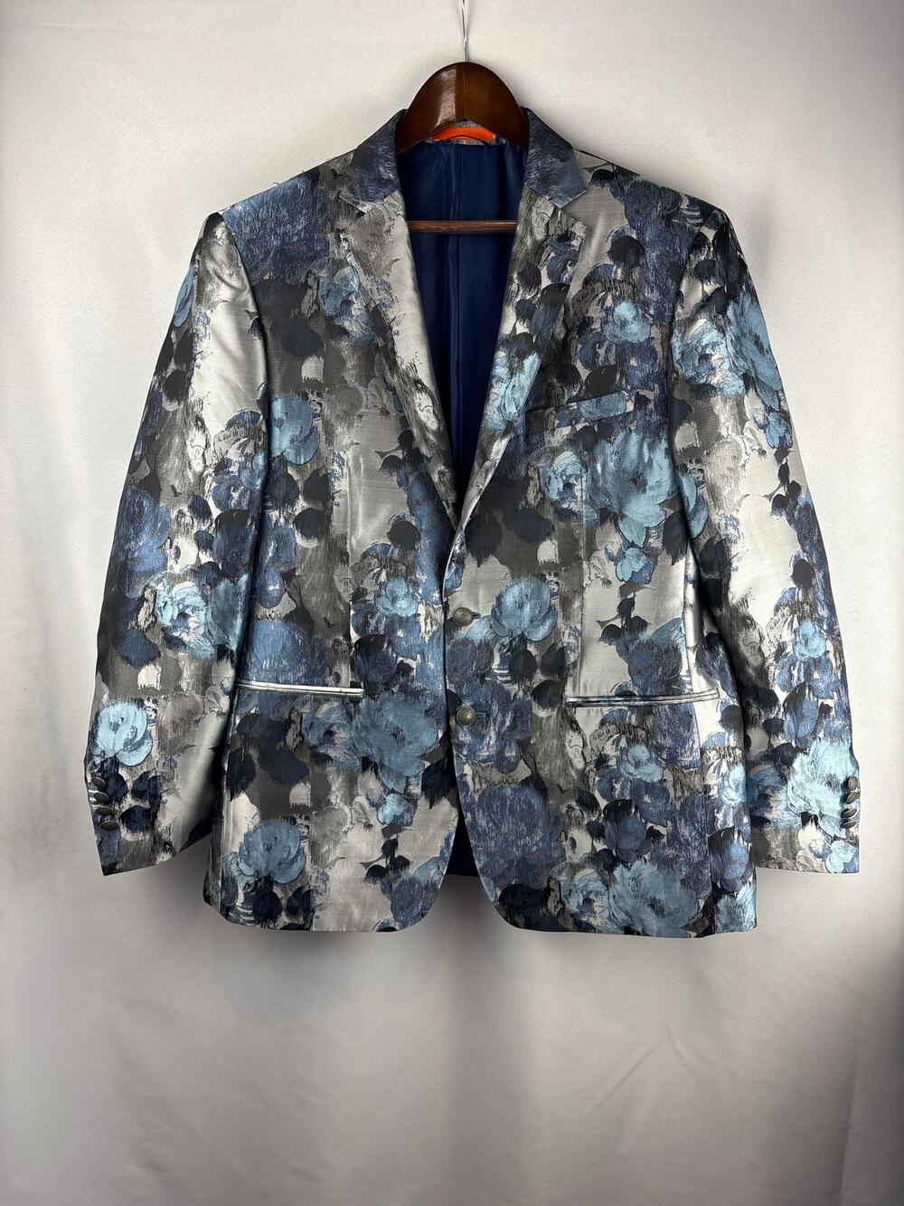 Men’s Tallia Metallic Silver w/ Blue Florals Blazer